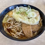 かまだ屋 - そば３Ｓ。天ぷら、キツネ、生玉子全入り