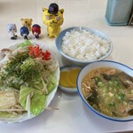 鷹の羽食堂 - 野菜いため定食　700円(税込)