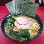 ラーメン 杉田家 - ラーメン並＋青菜増し