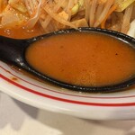 蒙古タンメン中本 - 極五目味噌タンメンスープアップ