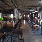 Slowalk Coffee Roasters - 2階