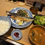 炙処 火ノ膳 - 私がいつも買ってるスーパーのさかなとは訳が違う笑