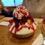 Cafe du Riche - それほど大きく見えないけれど掘っても掘っても減らないのはギュッと盛ってあるから