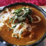 インド家庭料理 ラニ - バターチキンカレーは辛さは無いですが、自然な甘味とコクがあってベジポタっぽいとろみのある絶品でした。