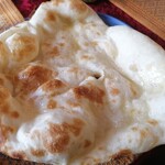 インド家庭料理 ラニ - ナンは小型でしたが、小麦の美味しさを感じられる素晴らしい焼き加減でした。