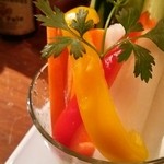 GROK - ハッピアワーの野菜スティック500円
      