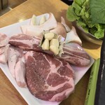 コリアンダイニング 梨泰院 - 