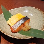 京懐石 東山 - 焼鮭・出汁巻き玉子