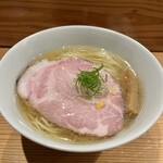 めん 呼白 - ✅いりこらぁ麺¥1.100
      ✅お肉ご飯¥450
      　※現金払いのみ