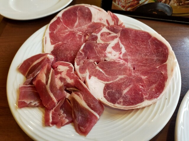 Honkaku Yakiniku & Jingisukan Bakuyotei Shinjuku Ten