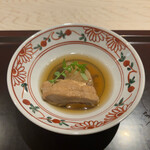 銀座うち山 - 優しい甘さの煮物 大根に鯛の旨みがたっぷり