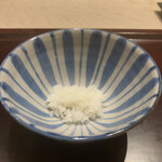 銀座うち山 - はい 炊き立てのお味見をどうぞ