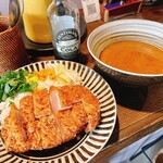 シャンカラ堂 - 厚切りロースカツカレー