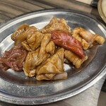 一升びん - ホルモン焼き