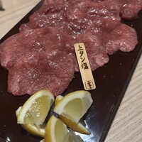 個室 炭火焼肉 本川越 尊 - 