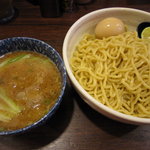 牛ホルモンのつけ麺 麺大盛り(デジカメで・・)