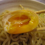 つけ麺　ちっちょ極 - 黄身がとろ～りと♪
