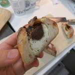 泉北堂 - プルーンとイチヂクの丸パン　断面