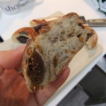 泉北堂 - パン・オ・フィグ　断面