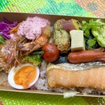 2階のべんとう屋さん 上町店 - 2階のゆかいな仲間たち1620円(税込)タコさんウインナー