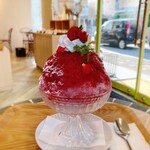 パティスリーカラク - 苺と薔薇