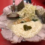 壱発ラーメン 八王子本店 - ネギトロチャーシュー