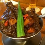 トマト - 野菜トッピングにより山盛りに！