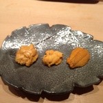 すし家 - Ｈ26.8 追加のウニ 左から大分産、唐津産、利尻