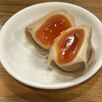 つけ麺 いちびり - サービスの味玉☺️