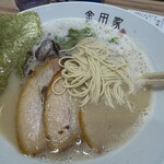 黒豚とんこつ金田家 - 