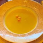 プティレストラン グーテ - えんどう豆のスープ