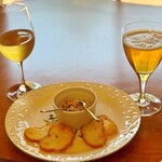 プティレストラン グーテ - グラスワイン白＆ノンアルコールビール 豚肉のリエット