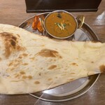ASIAN RESTAURANT Atithi - ナンとカレー