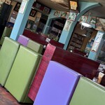 フロリダ - 店内。けっこう広い