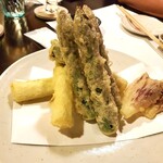 十割蕎麦みかあさ - 北信州直送アスパラの天ぷら