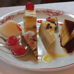 マダム・トキ - 妻のワゴンデザートを。きれいです。