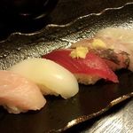 味正 - 地魚の握り。