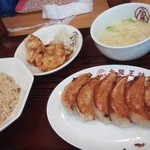 Oosaka Oushou - 餃子炒飯定食(890円)