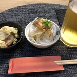 家庭料理かわむら - 1,000円のビールと小鉢のセット