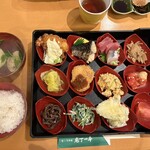 庖丁一本 - ランチは一種類　ごちそう御膳1760円