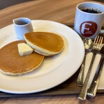 ファゼンダ - 料理写真:ハウスブレンド
ホットケーキ