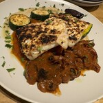 マシガネータ - 鮮度抜群高知産平目の炭火焼きと飯蛸のパンテレッリア風