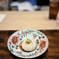 喰い切り しらに田 - お店で必ず出している名物のお豆腐だそう。