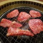 Yakiniku Kazu - 焼きます