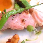 ル・ジュー・ドゥ・ラシエット  - ランチ7皿コース 5040円 の乳飲み仔羊と野菜のフリット コンソメソース添え