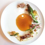 ル・ジュー・ドゥ・ラシエット  - ランチ7皿コース 5040円 の乳飲み仔羊と野菜のフリット コンソメソース添え