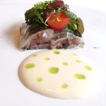 ル・ジュー・ドゥ・ラシエット  - ランチ7皿コース 5040円 の42度で低温調理した鰯のコンフィと自家製ドライトマト ジャガイモのピューレ添え