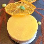 ル・ジュー・ドゥ・ラシエット  - ランチ7皿コース 5040円 のフォアグラのソテーとドライオレンジのツリー仕立て