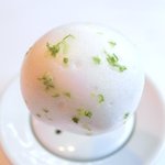 ル・ジュー・ドゥ・ラシエット  - ランチ7皿コース 5040円 の真鯛のマリネ 米エキスの泡 ライムの皮添え