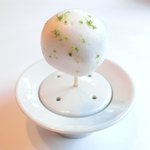 ル・ジュー・ドゥ・ラシエット  - ランチ7皿コース 5040円 の真鯛のマリネ 米エキスの泡 ライムの皮添え